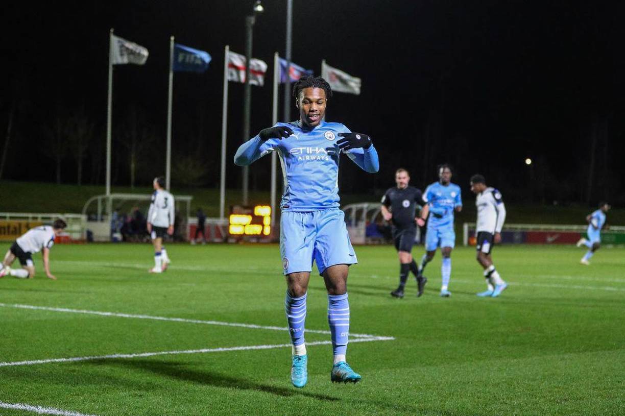 En sus redes sociales expresó: “¡Wow, qué noche! Todavía perdido por las palabras difíciles de describir el sentimiento, anotando en mi debut en la Champions, para mi club de la infancia”.