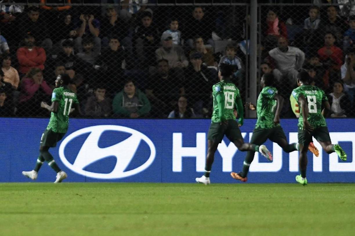 La selección de Nigeria sub-20 dio el golpe al eliminar este miércoles a la anfitriona Argentina, tras imponerse por 0-2 en los octavos de final del Mundial de la categoría.