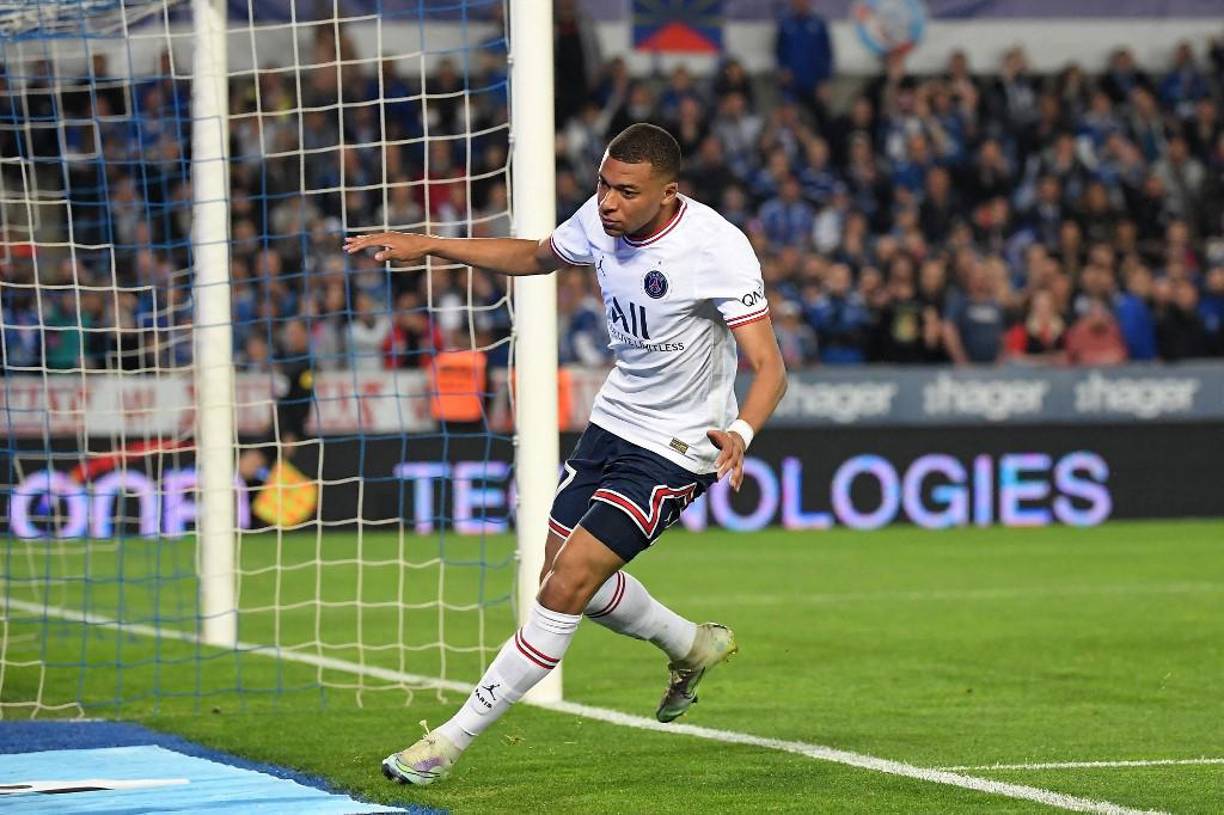 Otra petición es que el Real Madrid le pueda asignar el dorsal 7 a Kylian Mbappé. Dicho número lo tiene actualmente el jugador belga Eden Hazard.