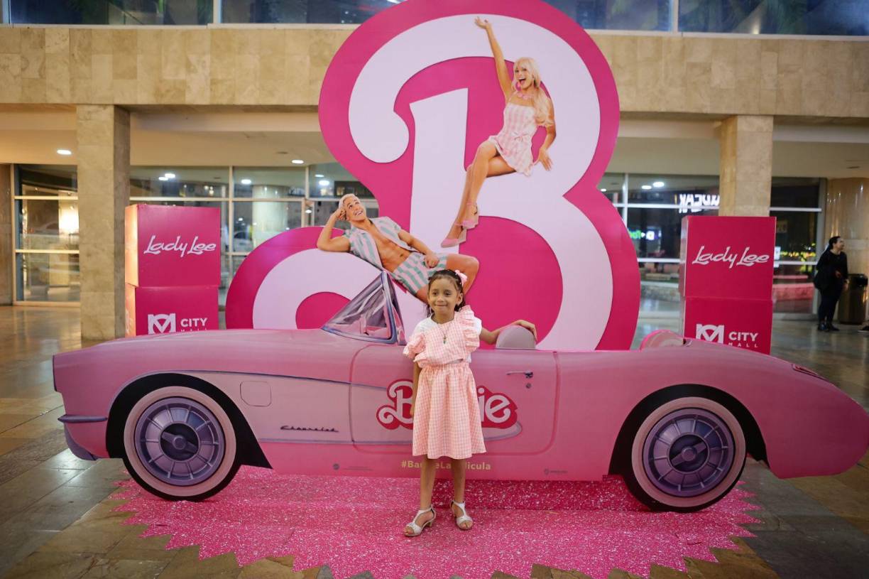 ¡Locura rosa! Así se lucen los sampedranos por estreno de Barbie