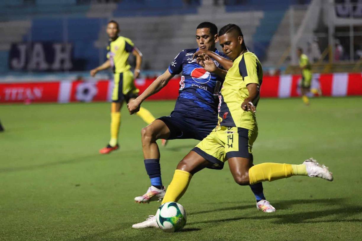 El partido arrancó a las 7:00 PM en el recinto capitalino y fue el primero de la jornada 11 del torneo Apertura 2023.