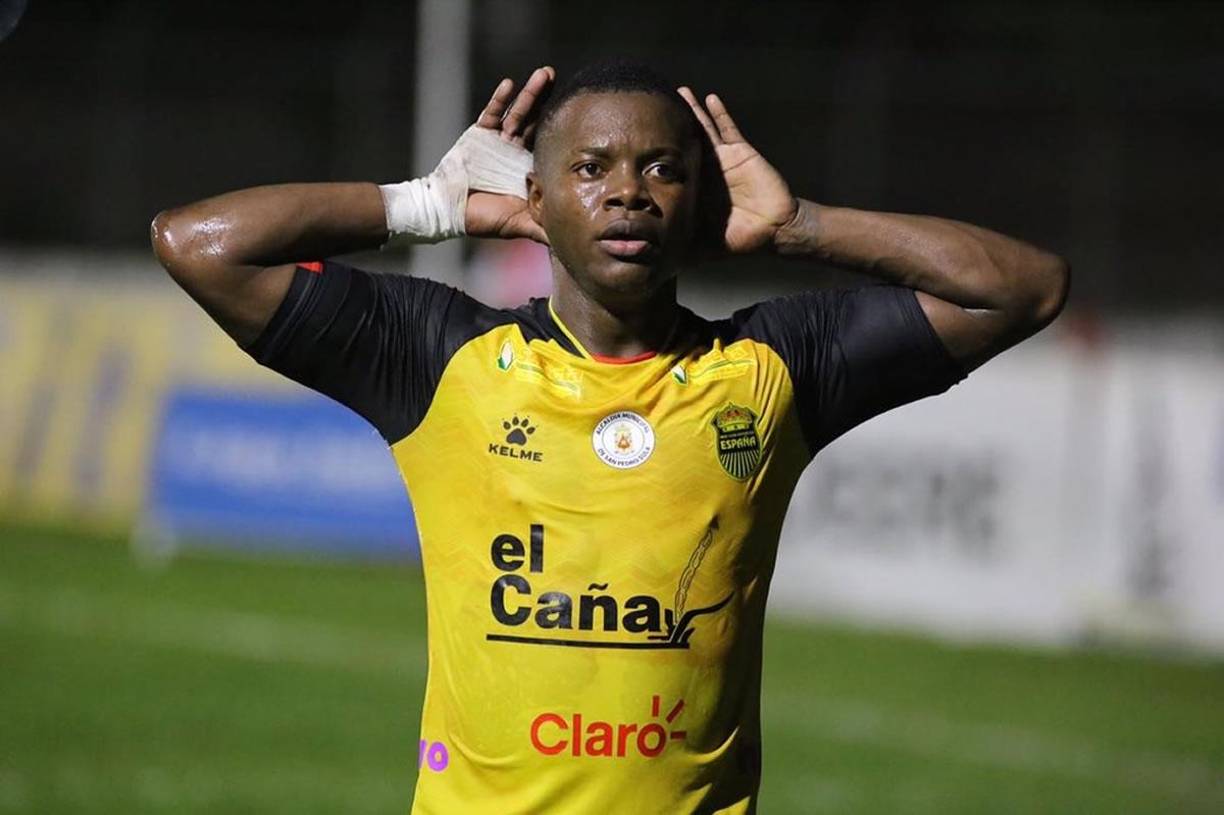 Así festejó Júnior Lacayo su gol que significó el 0-2 frente a la Real Sociedad.