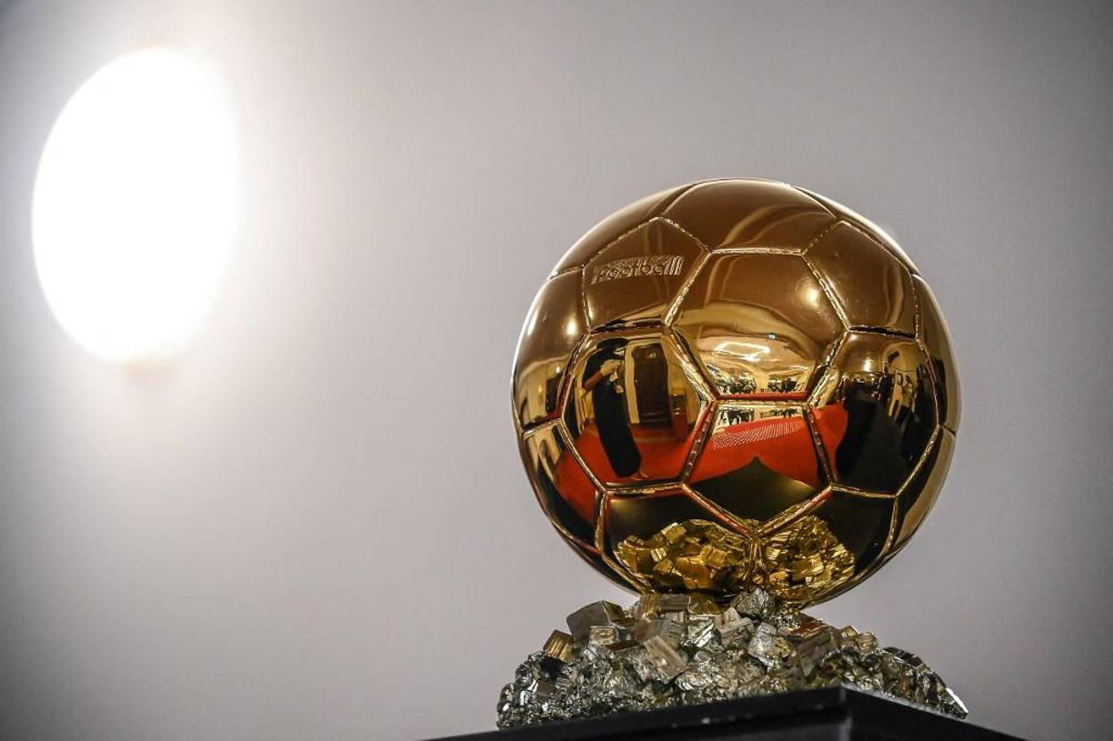 El Balón de Oro se llevó a cabo este lunes 29 de noviembre, en donde diferentes futbolistas de talla mundial se han hecho presente en este evento para ser parte de la gala que reconocerá a un solo jugador como el mejor del mundo .