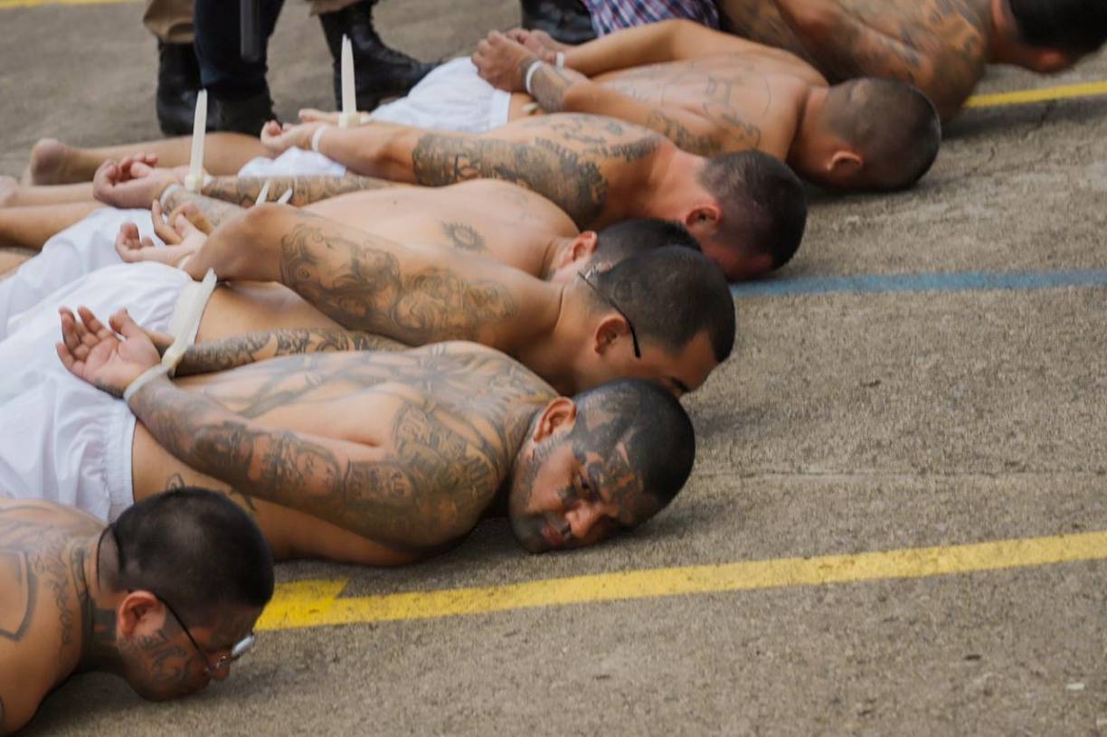 Las autoridades atribuyen a las pandillas, principalmente a la Mara Salvatrucha (MS13), la ola de violencia, pero aún no han explicado la razón del alza.