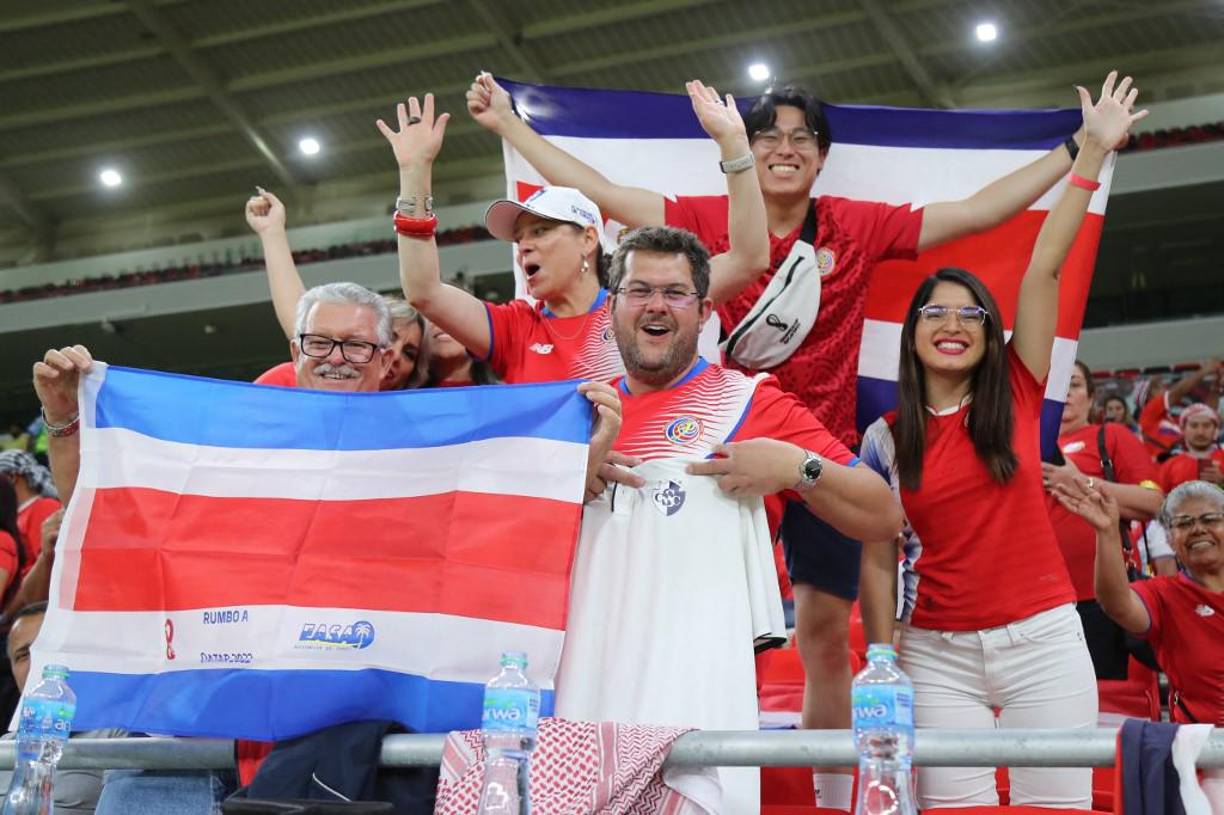 Aficionados ticos hicieron el viaje hasta Qatar para ver a su amada selección.