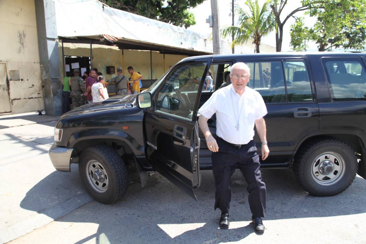 Monseñor Ángel Garachana es claretiano y tiene 78 años.