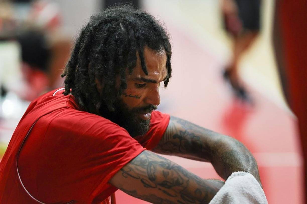 “Fácilmente podría estar muerto”, dice sin pelos en la lengua Cauley-Stein, que en su última temporada en la NBA (2021-2022) promedió 1,7 puntos y 2 rebotes en 20 partidos.