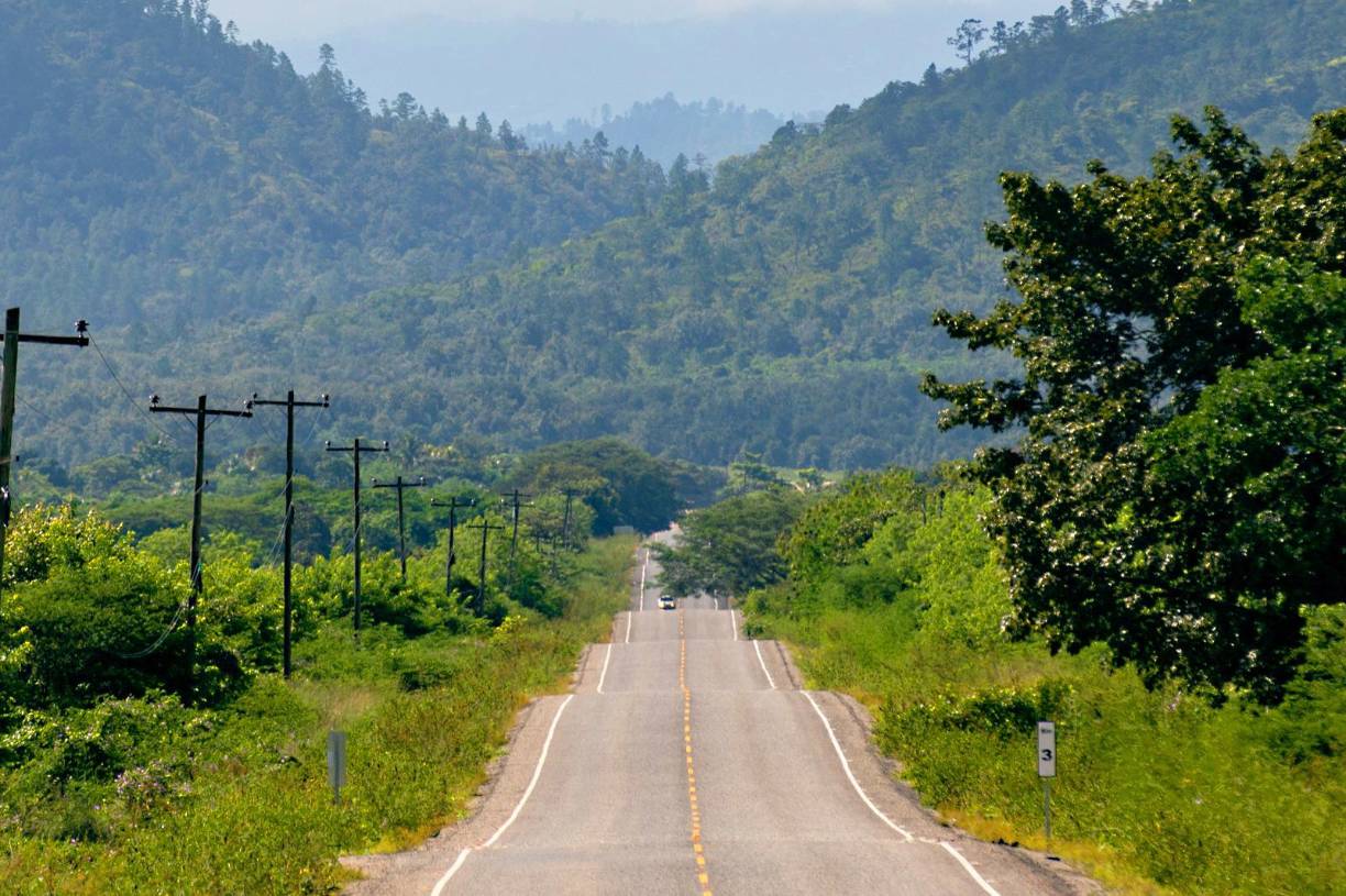 El próximo año se realizará la segunda, que corresponde la pavimentación desde la comunidad de Pozo Zarco hasta llegar al hospital que está construyendo el gobierno en Salamá, Olancho.