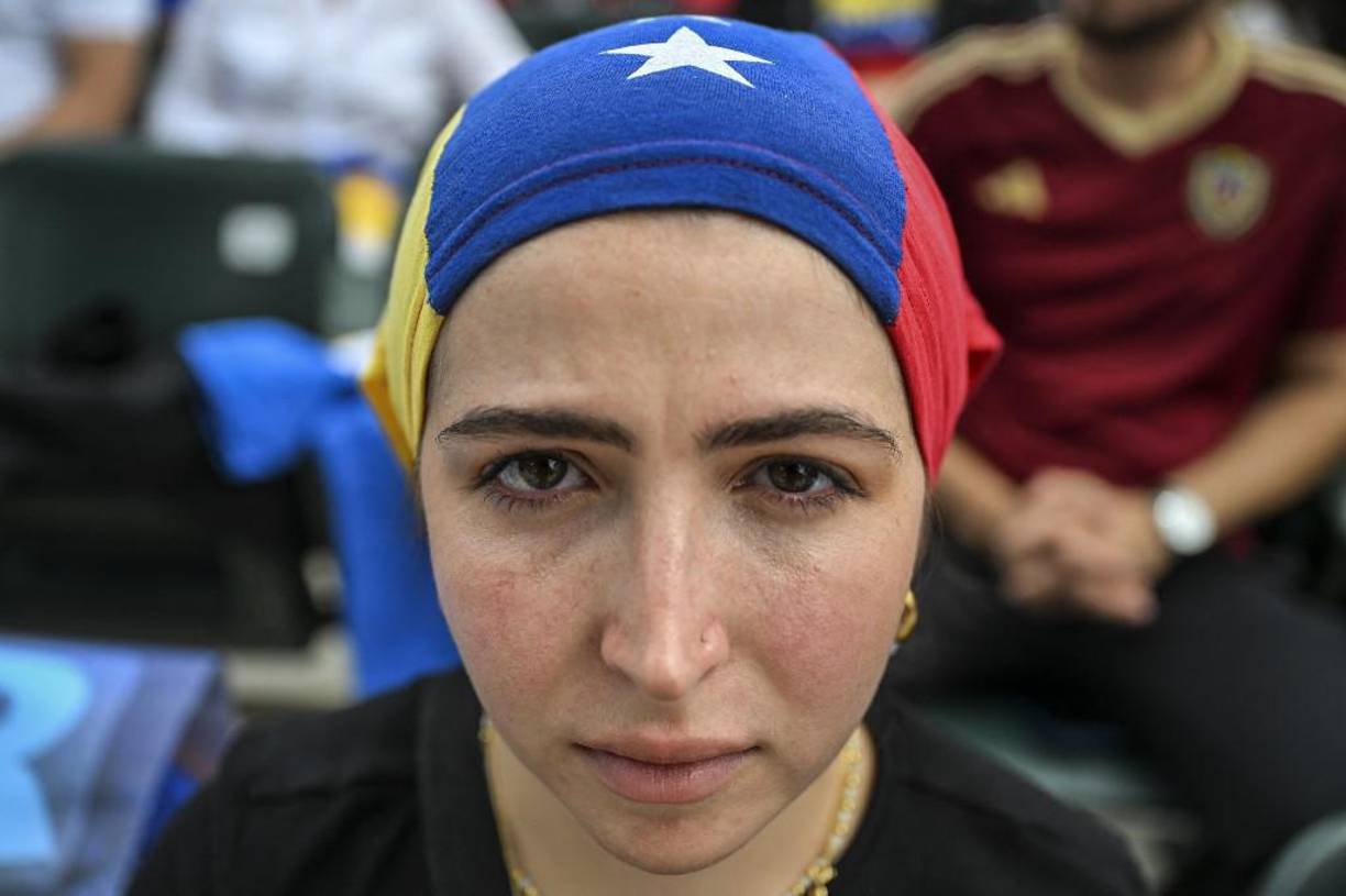 A diferencia de la polarizada campaña electoral de Estados Unidos, en el encuentro de Miami líderes electos de la ciudad de todas las afiliaciones partidistas se unieron en la tarima y prometieron “luchar juntos en apoyo a los venezolanos”.