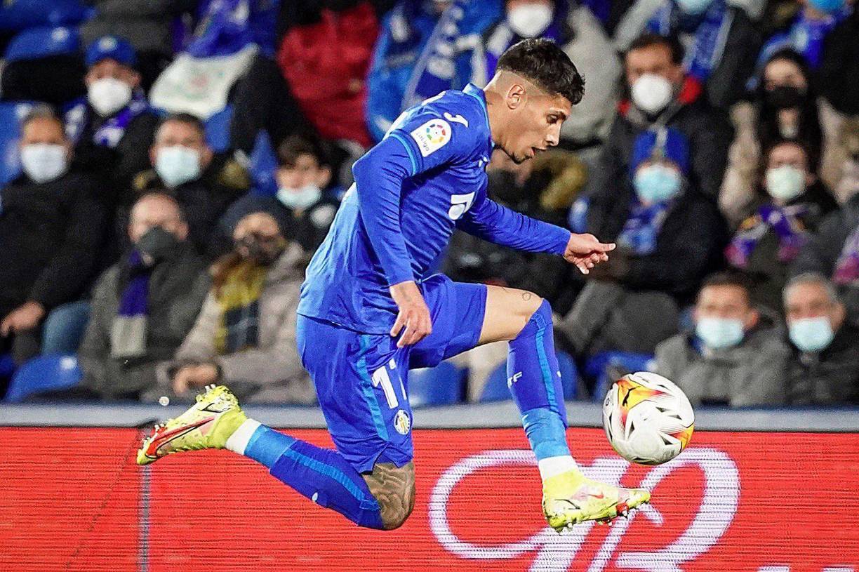 El defensor uruguayo Mathías Olivera será nuevo futbolista del Napoli y llegará procedente del Getafe. El charrúa firmará un contrato de cinco años de duración.