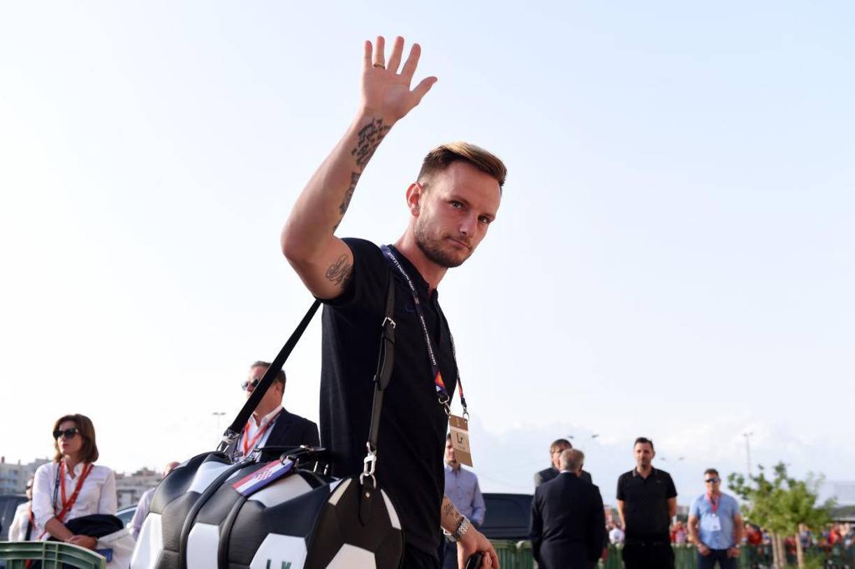 Informa Fabrizio Romano, que Ivan Rakitic será presentado como el nuevo gran fichaje del Hajduk de Croacia. Ya tiene contrato rescindido en Al Shabab y acuerdo hasta junio de 2026 con su nuevo equipo.