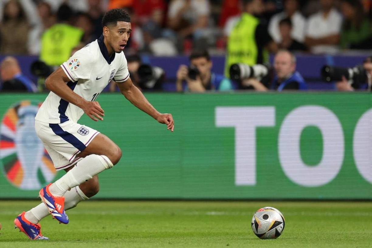 Jude Bellingham: Finalista de la Eurocopa 2024 con Inglaterra. Además, tuvo una temporada inicial inmejorable en el Real Madrid. Su impacto fue inmediato en la campaña, con goles, asistencias y se transformó en un artífice del equipo que fue campeón de Liga y Champions League.