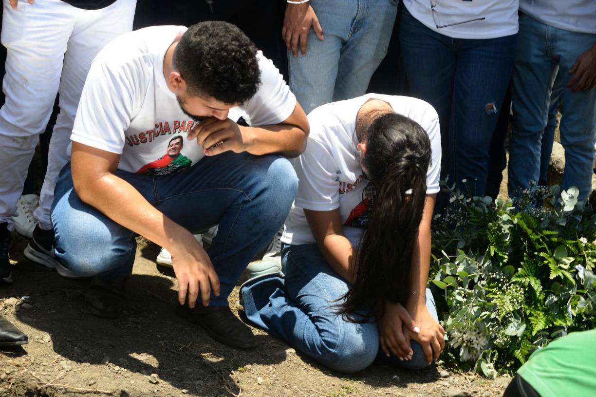 Sus familiares y amigos exigieron justicia en este caso.