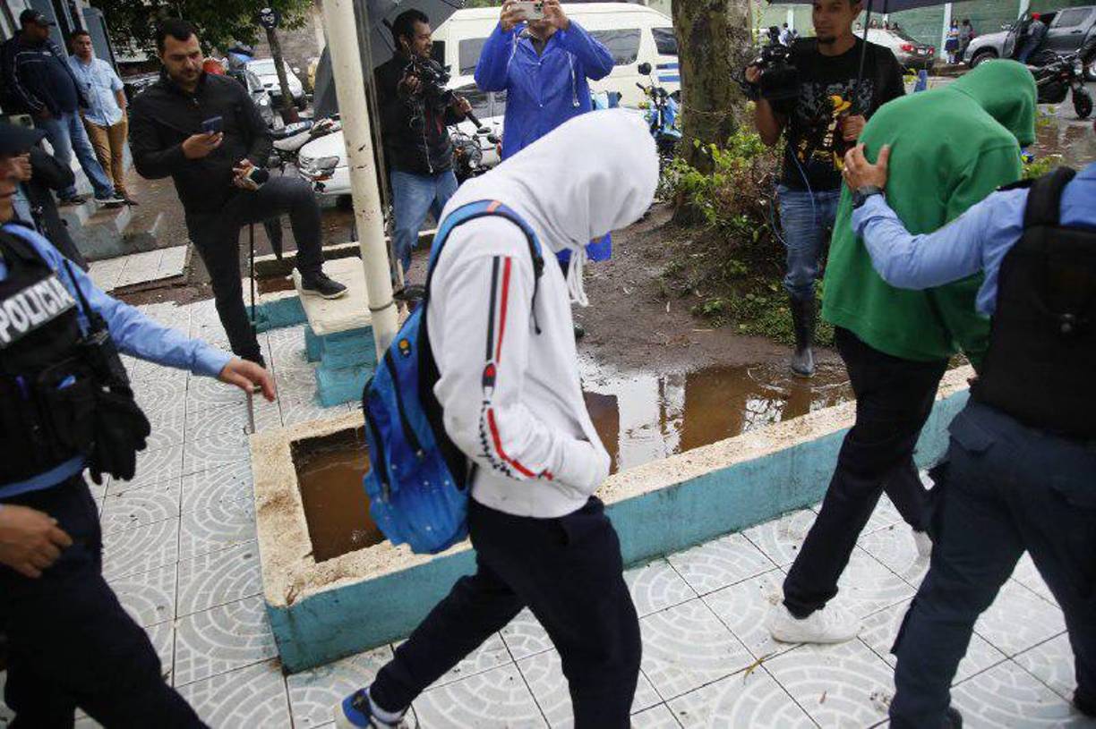 “No era vago, no tenía problemas, iba del colegio a la casa”, dijo un familiar.