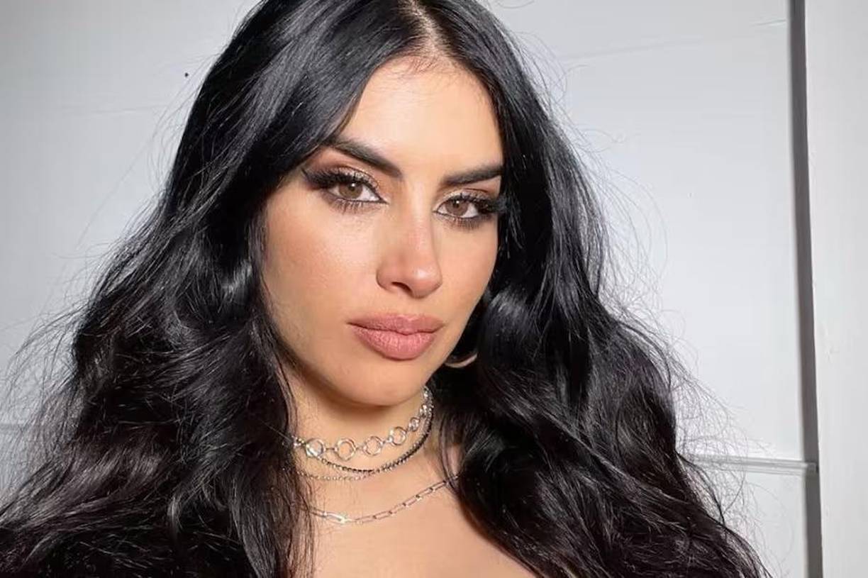 Según un reporte de EFE, en las últimas semanas, se ha relacionado a Ramón Ayala, nombre de pila del artista, con la presentadora colombiana Jessica Cediel, aunque ninguno de los dos se ha pronunciado al respecto.