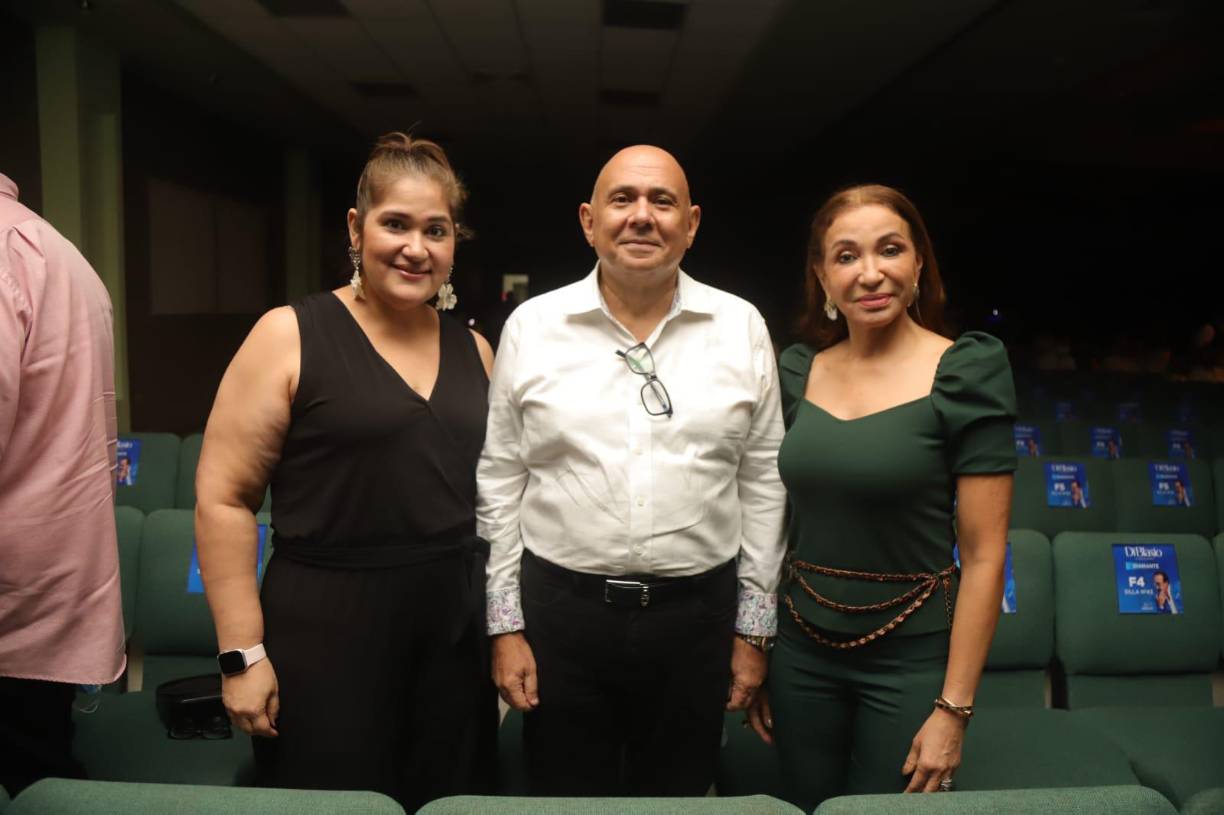 Isabel de Díaz, Rolando Monterroso y Emilia Monterroso.