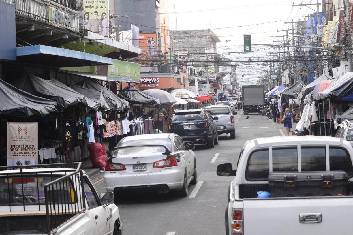 Las imágenes del caos y el desorden en el centro de San Pedro Sula
