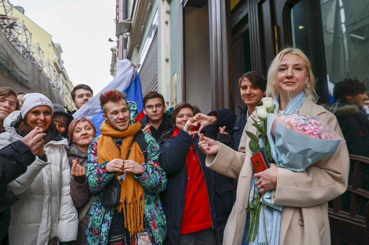 En la práctica, sin embargo, este proceso tiene pocos visos de prosperar, ya que cualquier candidatura que se oponga frontalmente a la política del Kremlin no tiene ninguna posibilidad de ser autorizada.