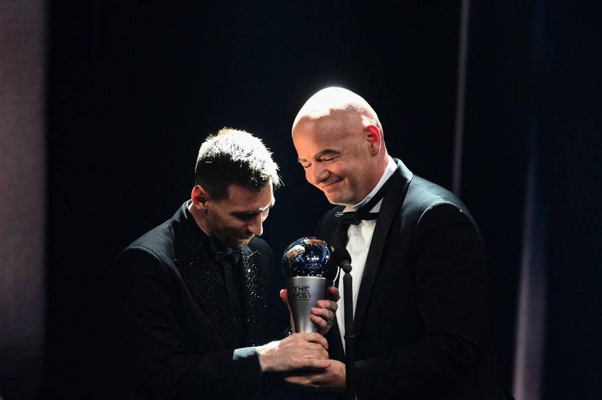 Lionel Messi ganó el premio The Best de la FIFA por segunda ocasión en su historia e inmediatamente algunos periodistas reaccionaron molestos por la elección.
