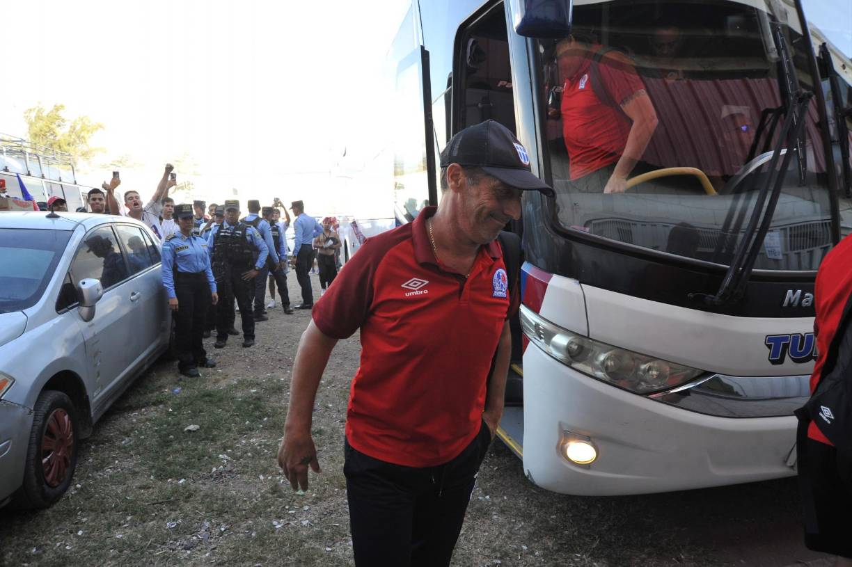 Si Olimpia no pierde llegará a 34 juegos invicto y superará los 33 juegos que mantenía Motagua. Los albos se quedarían con los dos invictos más largos de la historia, el primero de 40 juegos y el segundo de 34.