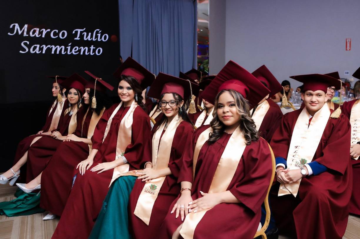En fotos: así celebraron su graduación los seniors de la Florencia School