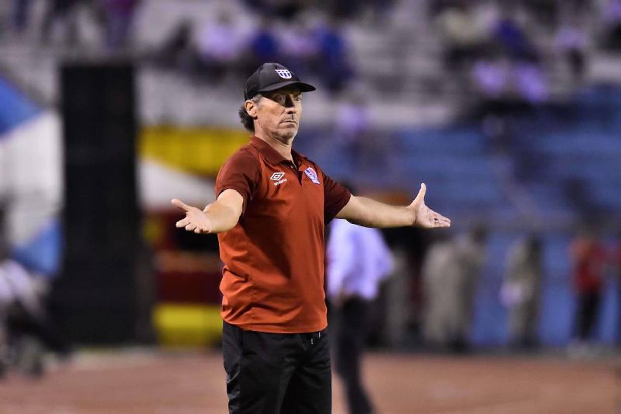 Pedro Troglio disputará su sexta final con los Albos, por lo que buscará un nuevo título.