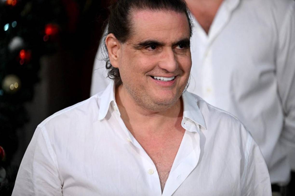  Según la acusación en EE.UU., Saab conspiró con otros para lavar las ganancias de una red de corrupción sustentada en sobornos dirigidos a obtener contratos para realizar proyectos públicos y fraudes al sistema de control de cambio de divisas en Venezuela, un delito por el que pedían 20 años de prisión.