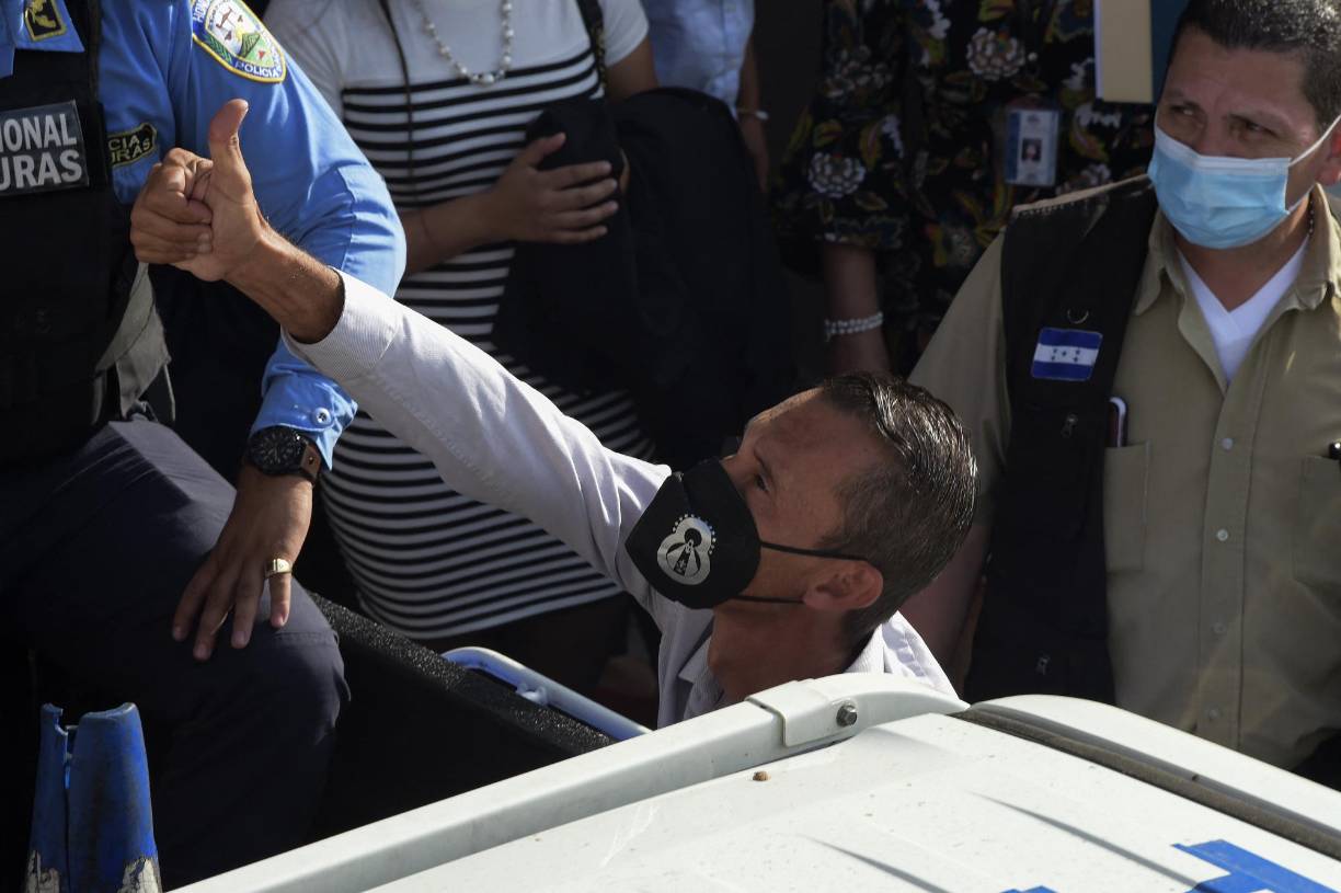  El hijo del expresidente Porfirio “Pepe” Lobo -del derechista Partido Nacional-, Fabio Lobo, fue condenado a 24 años de cárcel en Nueva York en 2017 por ayudar a traficar 1,4 toneladas de cocaína a Estados Unidos.