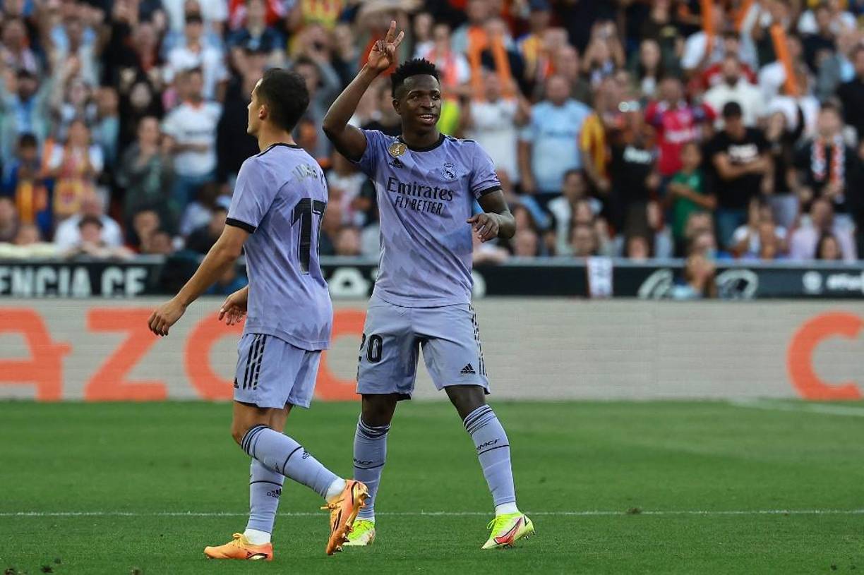 Vinicius enfadó a la afición del Valencia con su gesto de que iban a segunda. 
