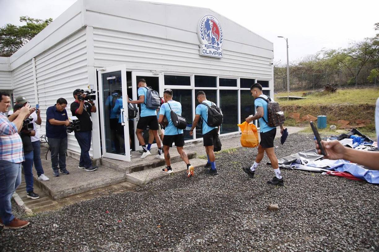 Los jugadores de la Selección de Honduras entrenaron en el Centro de Alto Rendimiento José Rafael Ferrari, sede del Olimpia.