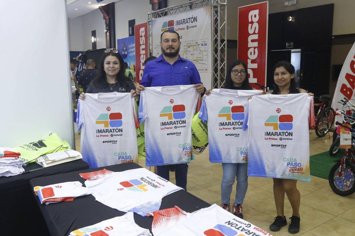 Estas son las hermosas camisetas que están siendo entregadas a los corredores que se inscribieron a la Maratón La Prensa.