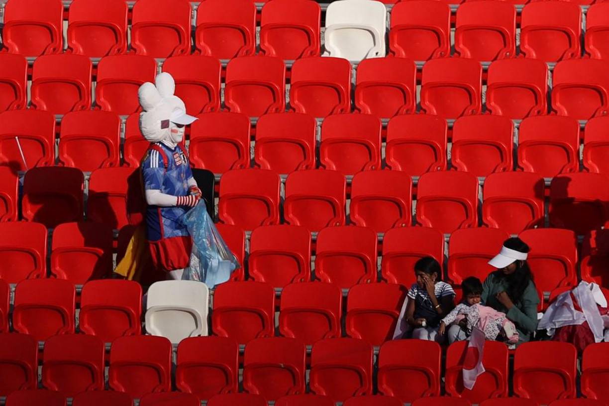 Los aficionados de Japón vuelven a dar ejemplo en el Mundial de Qatar.
