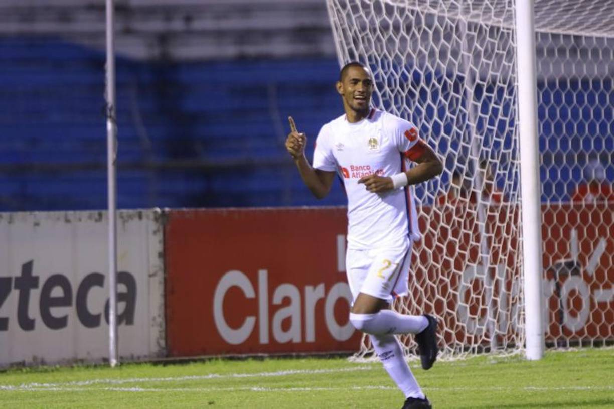 Atacante: Jerry Bengtson haría dupla con el “Toro” para el importante por la Copa Centroamericana. 