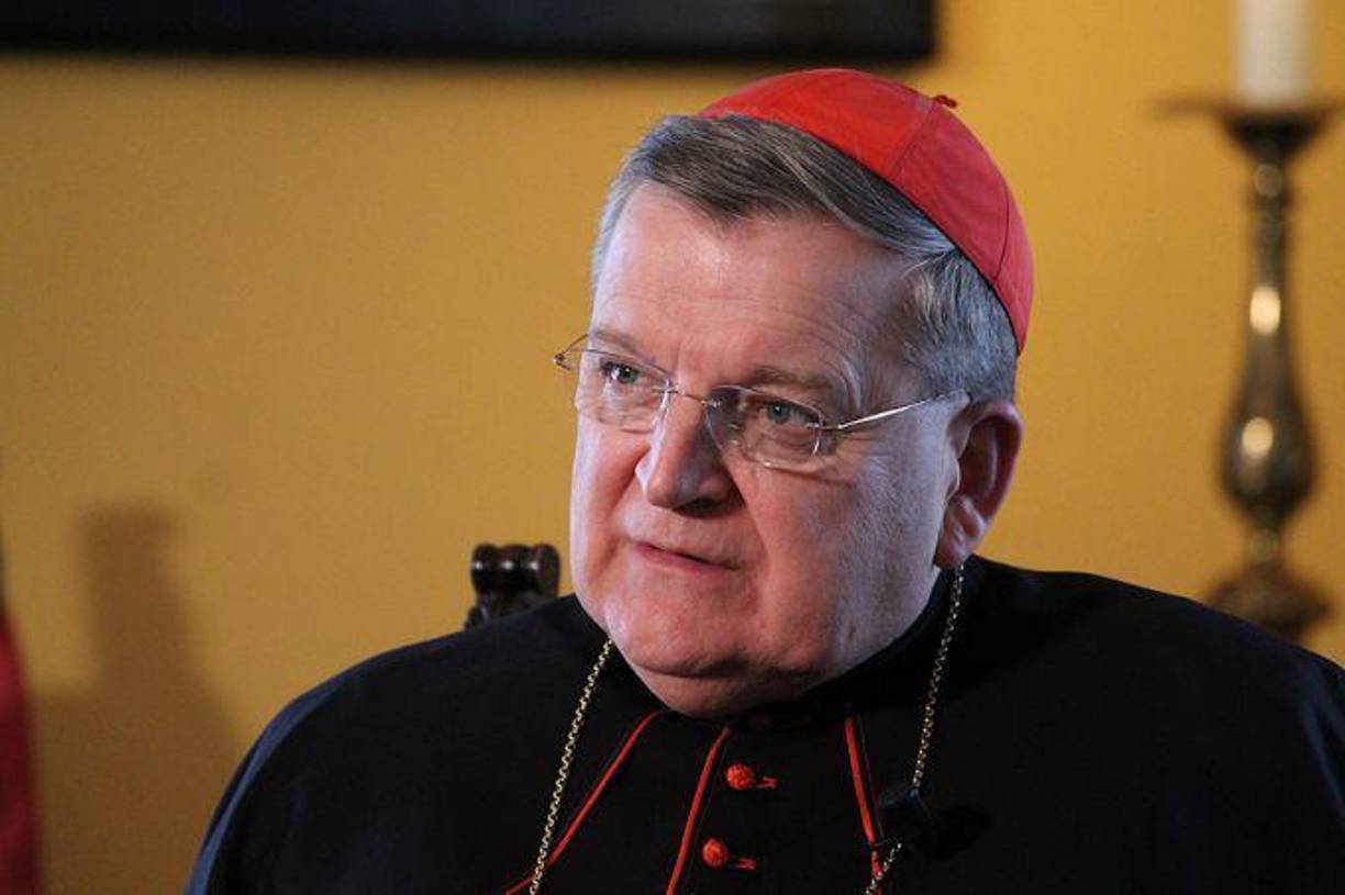 Según reconstruyen otros medios como el diario “Corriere della Sera”, el papa habría explicado que el motivo de su gesto era la desunión que crea el purpurado y que está usando ese apartamento y ese sueldo que le pasa el Vaticano precisamente contra la Iglesia.