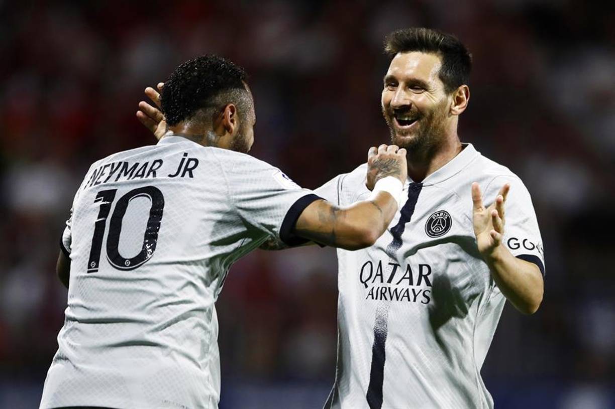 Con un Neymar brillante en todo el partido y Messi acertado en el remate, se encargaron de convertir en una fiesta el estreno del PSG en la liga francesa y repitieron el protagonismo de la Supercopa.