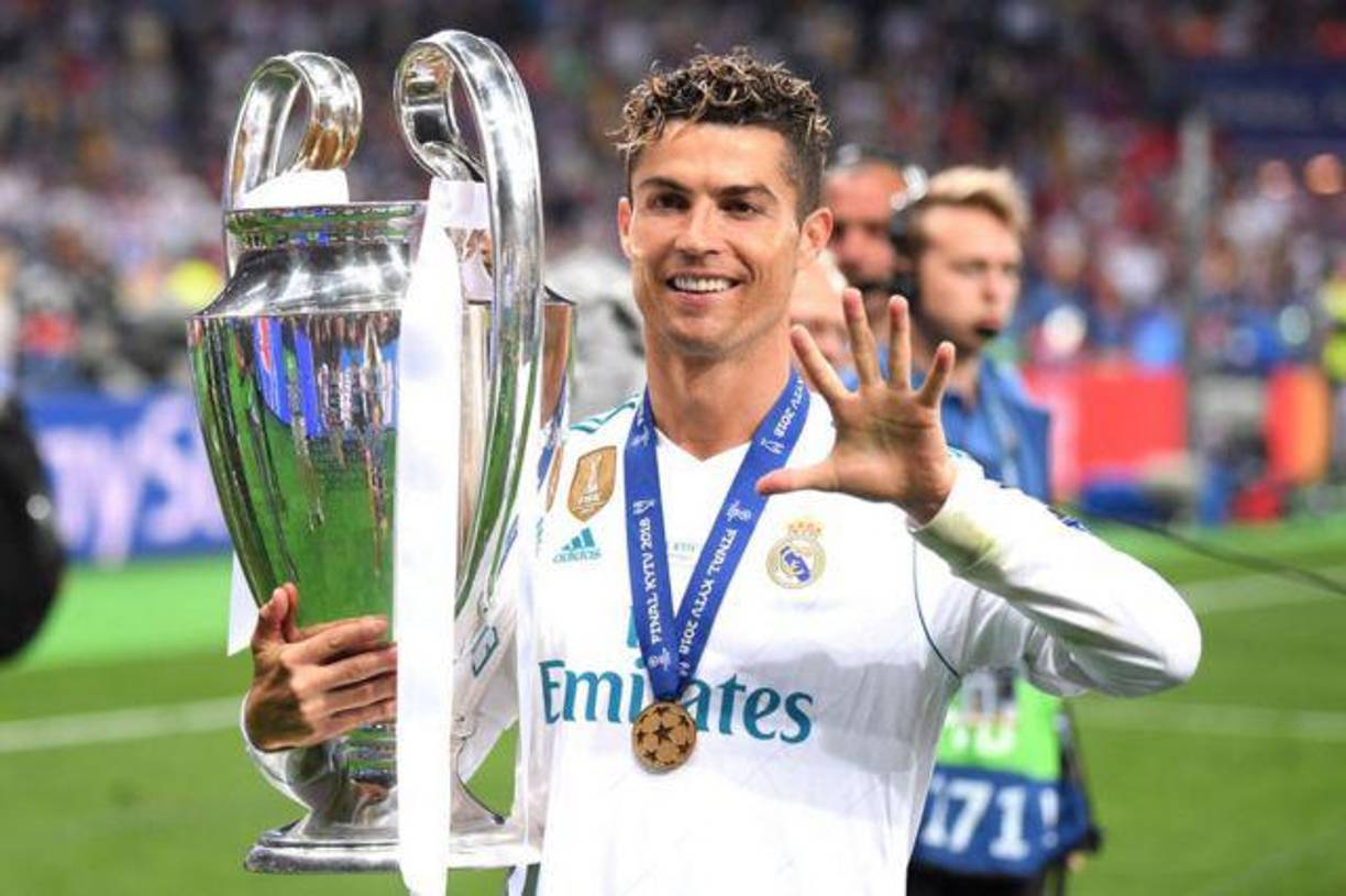  Cristiano Ronaldo marcó 451 goles en el Real Madrid (es el goleador histórico del club) y ganó cuatro Balones de Oro, convirtiéndose en uno de los mejores jugadores del mundo. Hoy según The Sun, CR7 podría volver al cuadro madridista.