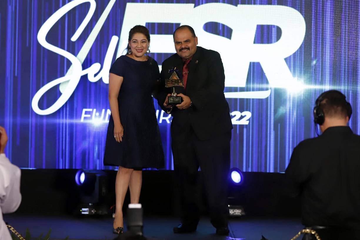 Entregan el “Sello Fundahrse” a 71 empresas