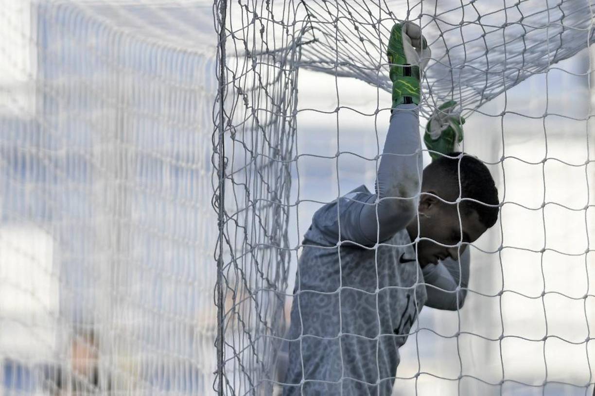 Kaique, portero de Brasil, no podía creer la eliminación del Mundial Sub-20.