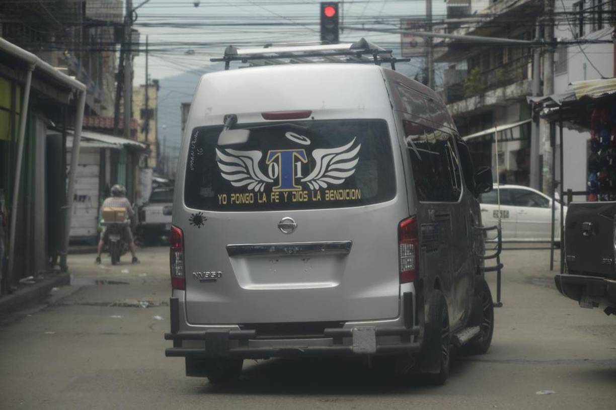 Los mensajes religiosos son los que predominan en las unidades. “Yo pongo la fe y Dios la bendición”.
