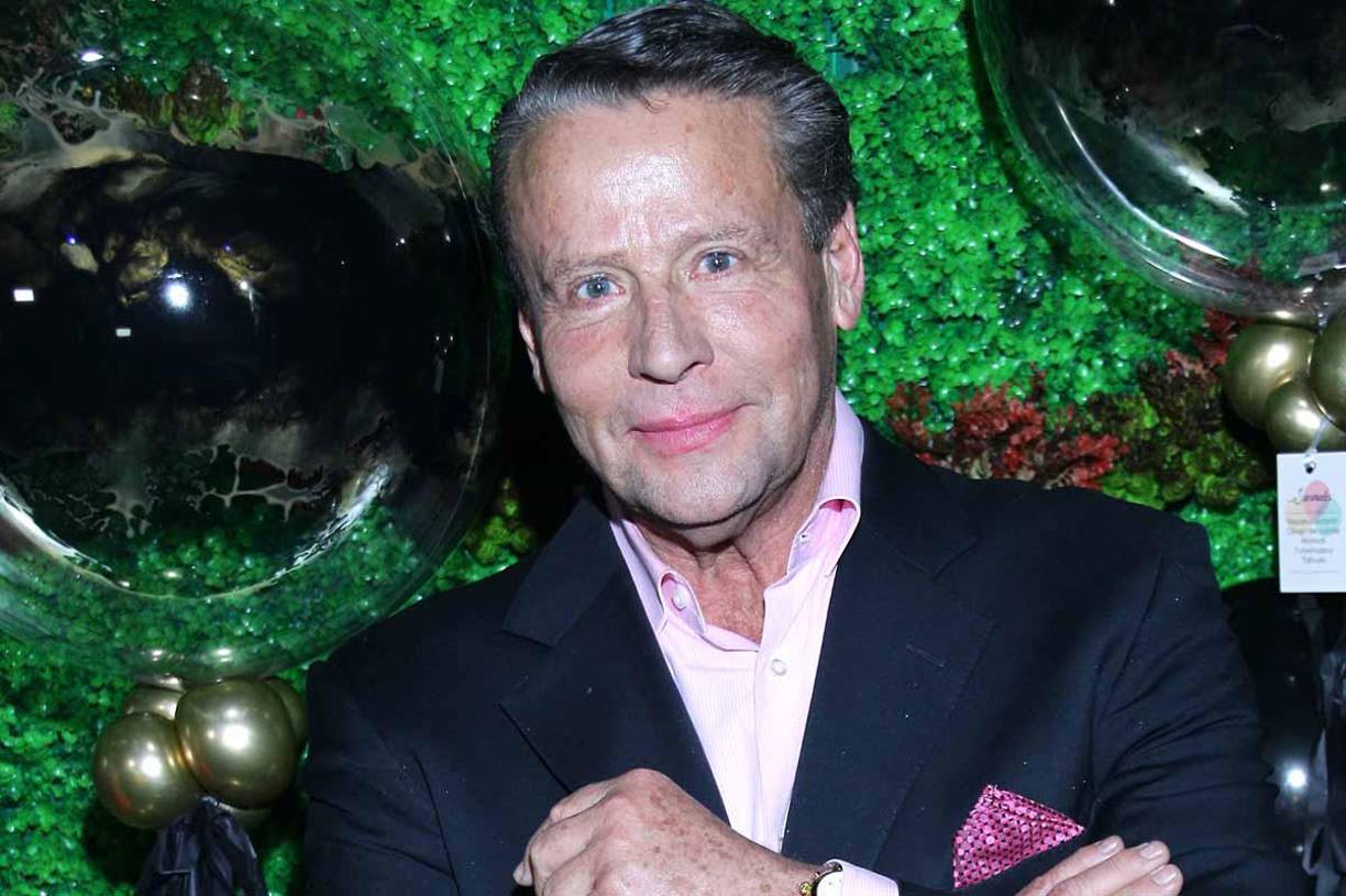 Alfredo Adame había declarado anteriormente en una entrevista que su hija Vanessa Adame ya era su heredera universal y ella heredaría su dinero y propiedades. 