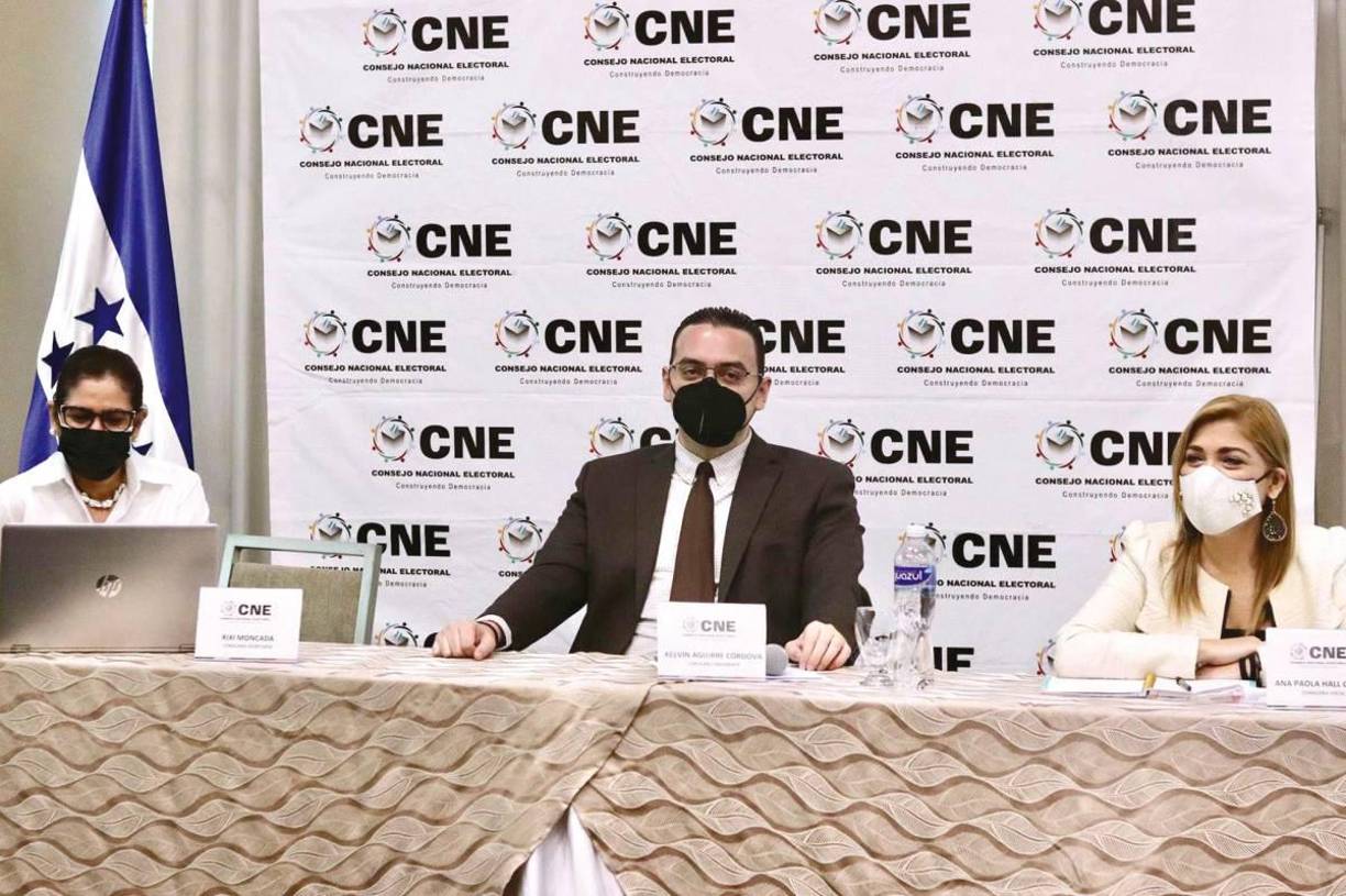 “Pero es momento de dejar el papel de activista y asumir tu responsabilidad como árbitro electoral. Honduras merece más”, agregó Aguirre, pidiendo que se concentre en su nuevo papel dentro del organismo electoral.