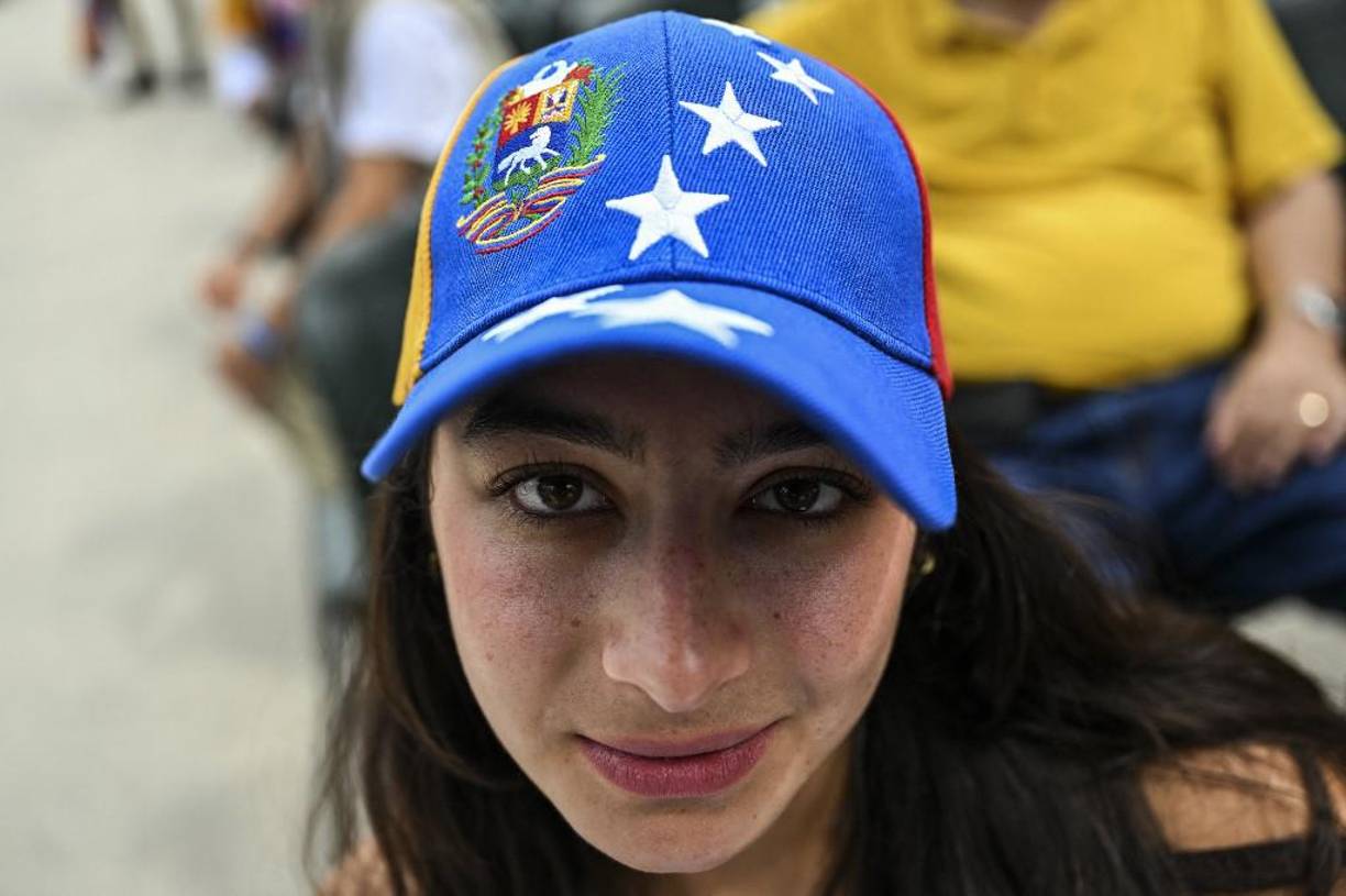 También se hicieron presente Christi Fraga, alcaldesa de Doral, la ciudad considerada el epicentro de la comunidad venezolana en Miami, y el comisionado (concejal) de Miami Joe Carollo.