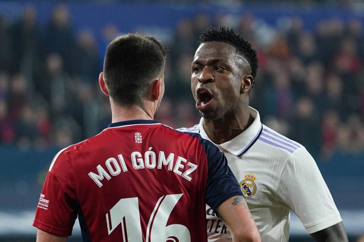 La pelea entre Vinicius y Moi se dio en el tramo final del primer tiempo. Al brasileño no le gustó el reclamo del jugador del Osasuna.