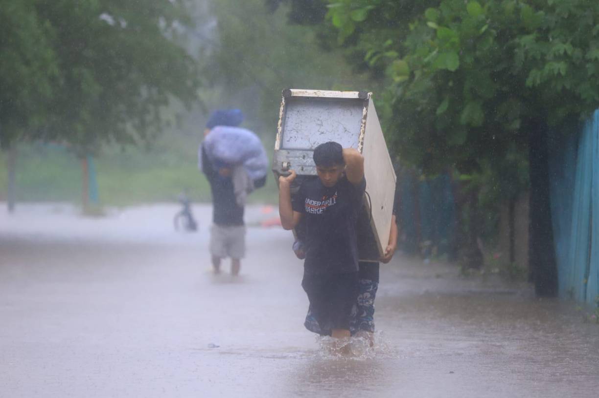 La 14 de enero o la Juan Orlando Hernández, en Quebrada Seca, adelante de Choloma. 