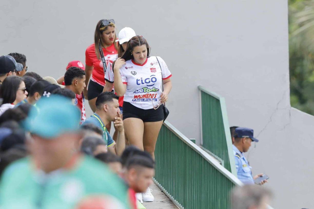 Las adicionadas de Vida también se presentaron en el Estadio Rosenthal de San Pedro Sula.