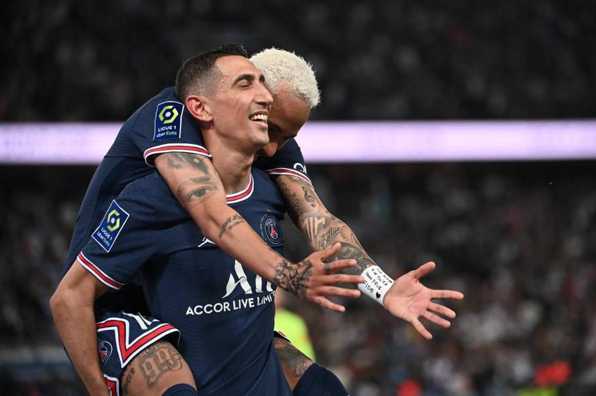 Ángel Di María se despidió marcando un gol .