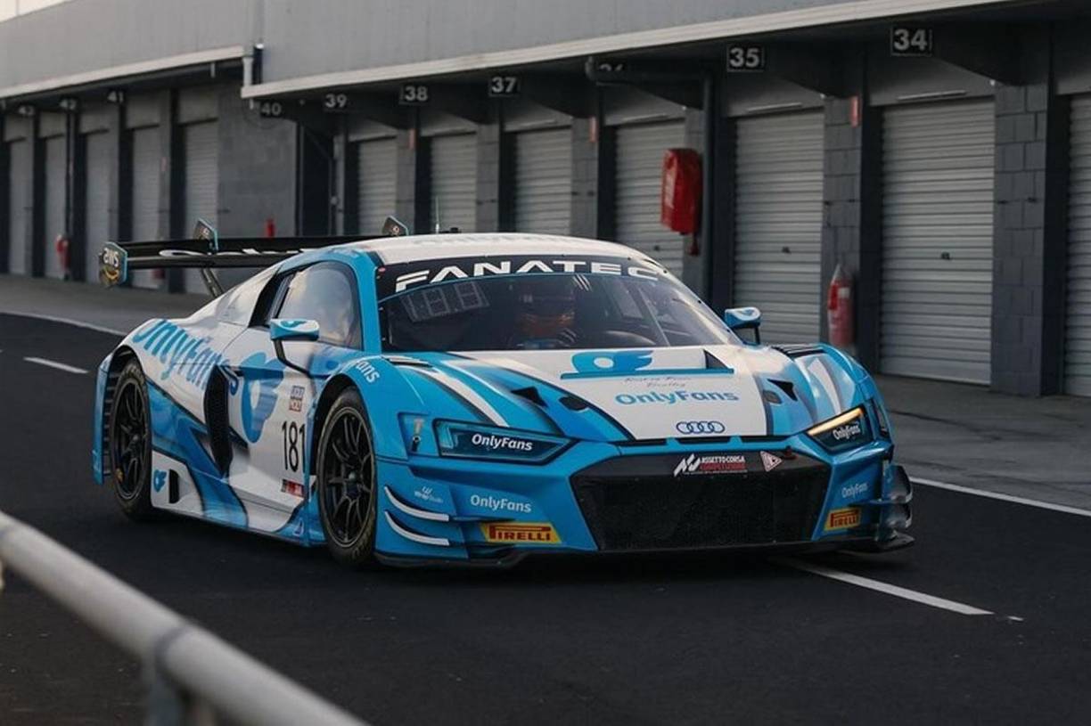 La australiana suma 115 carreras con Renee Gracie Racing y ha destacado en la GT World Challenge Australia.