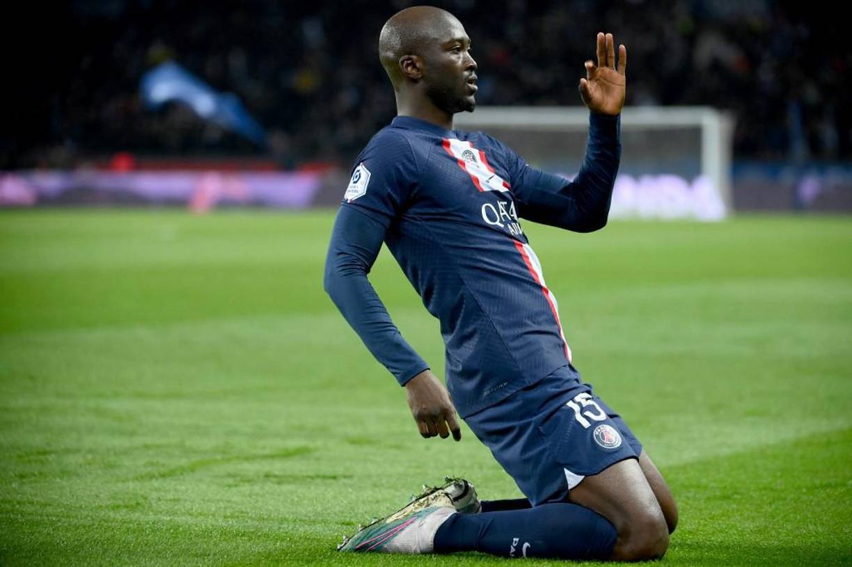 Danilo Pereira: El centrocampista es otro de los que aparece en la lista de posibles salidas a cambio de la llegada de Haaland.