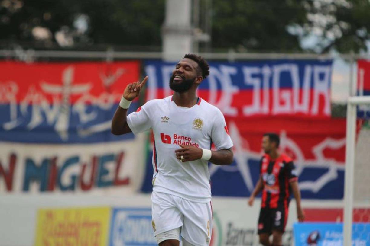 Delantero: Jorge “Toro” Benguché.