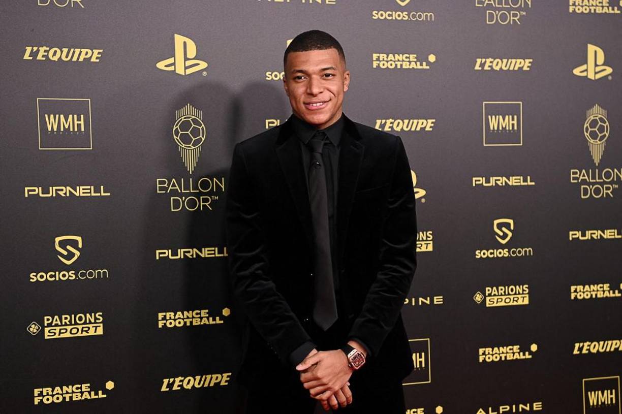 El joven francés Kylian Mbappé también estuvo en la gala del Balón de Oro.